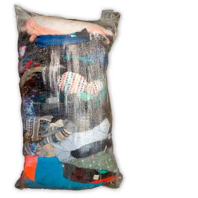 Caja de bolsones de ropa importada